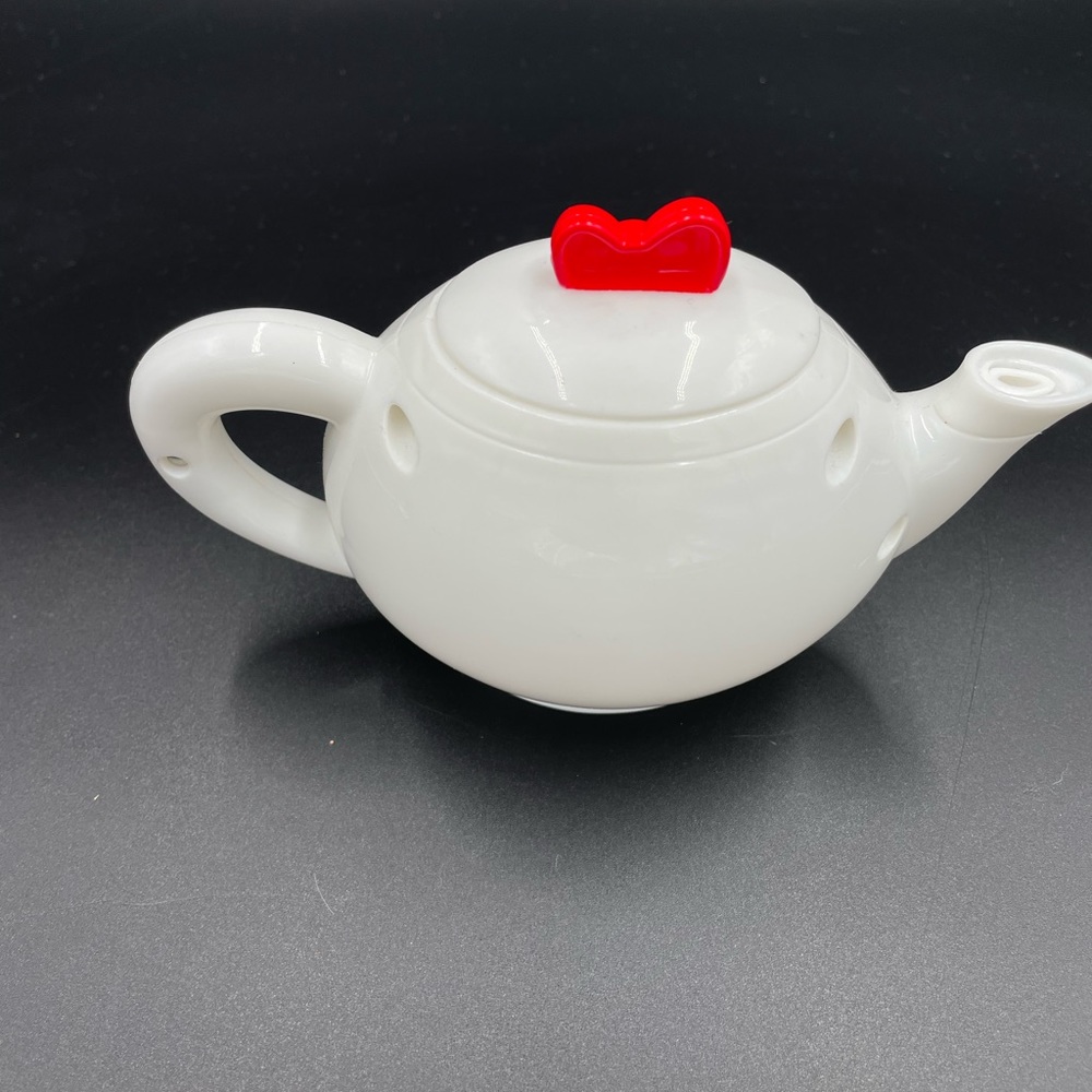 Hello kitty 4 inch play teacup Collectible Toy - Picture 3 of 6